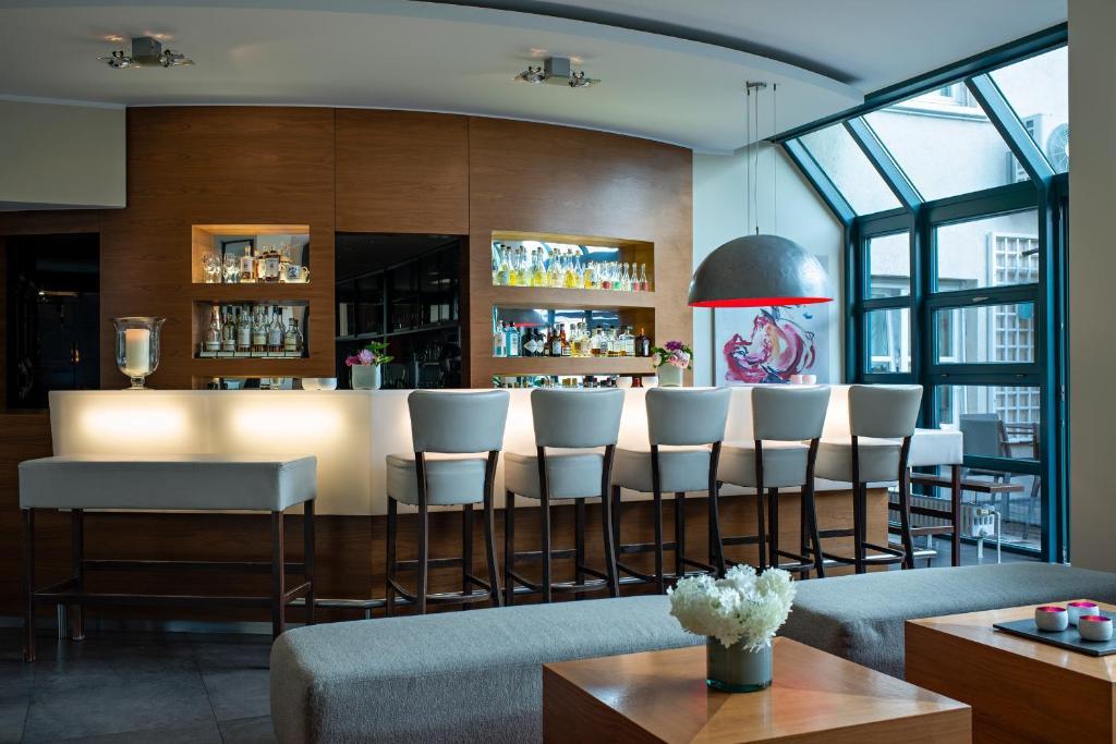 Zeller-hotel+restaurant 4*